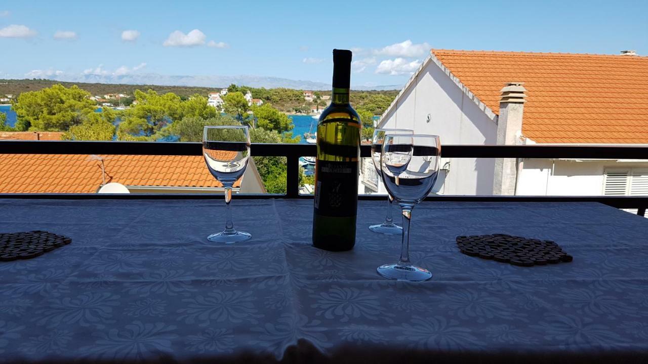 Apartments Indira II Lovište Eksteriør bilde