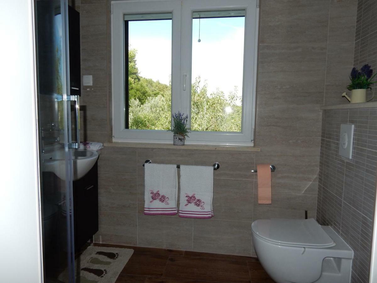 Apartments Indira II Lovište Eksteriør bilde