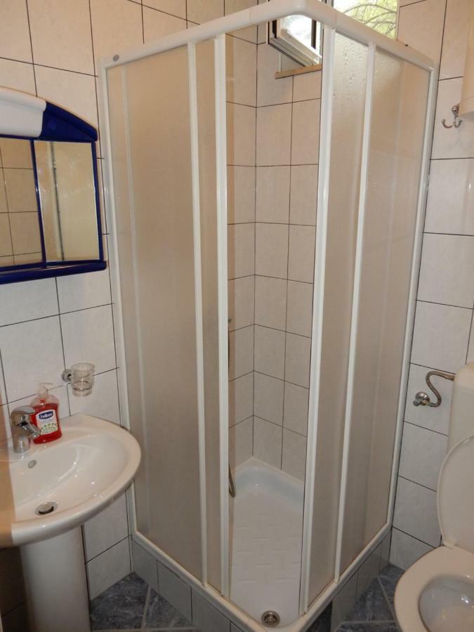 Apartments Indira II Lovište Eksteriør bilde