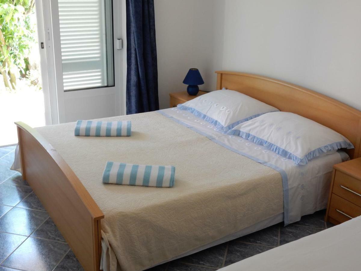 Apartments Indira II Lovište Eksteriør bilde