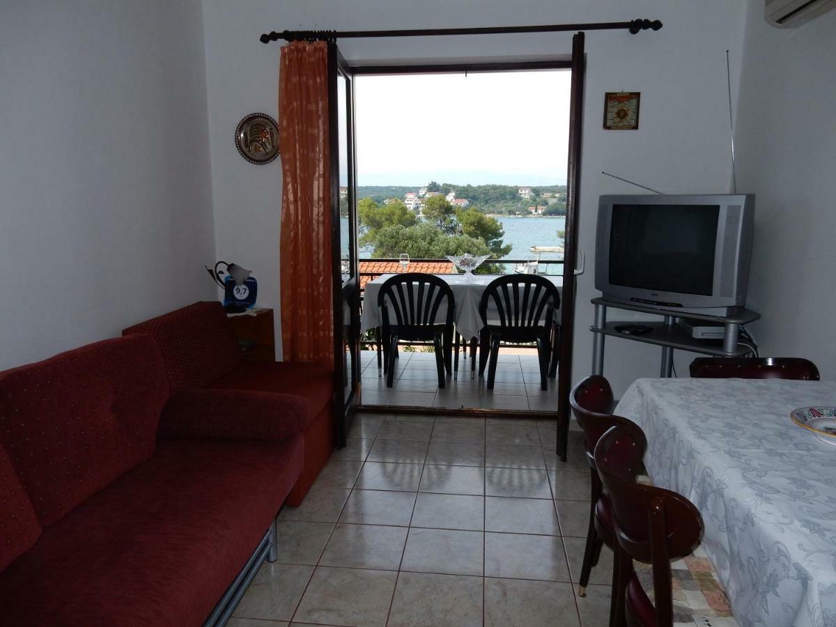 Apartments Indira II Lovište Eksteriør bilde